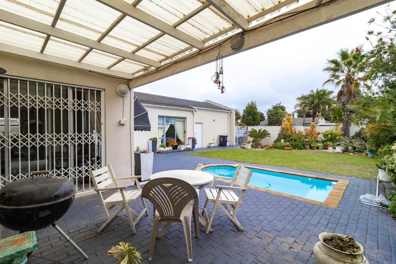 To Let 3 Bedroom Property for Rent in Table View Western Cape